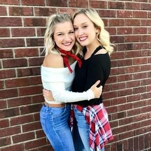 Meet your Posher, Savanna